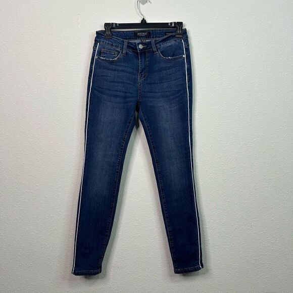 Judy Blue Mid Rise Skinny Fit Size 7/28 JB84165 Med Blue Pin Stripe Jeans - Picture 1 of 15